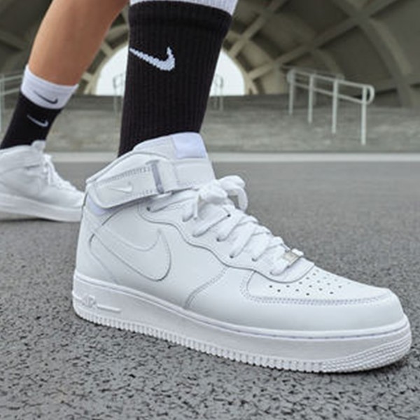 Nike-Men's-Air-Force-No.1-Sneaker